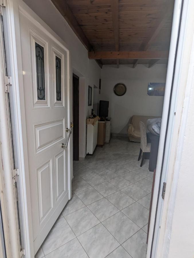 Villa Λευτέρης Isthmia Esterno foto
